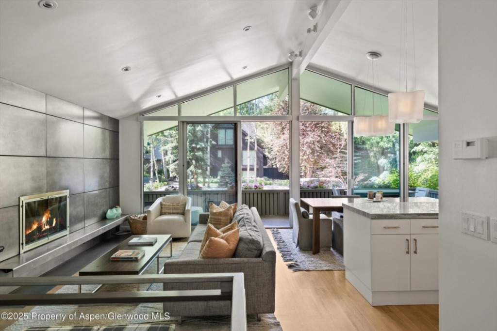 Aspen_Co_homes_for_sale_626_W_Francis_Street_Unit_A_2_Compass-1