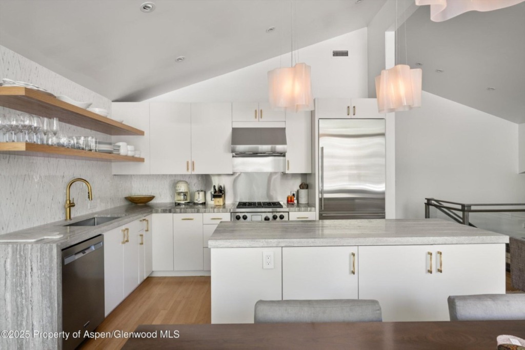 Aspen_Co_homes_for_sale_626_W_Francis_Street_Unit_A_3_Compass-2