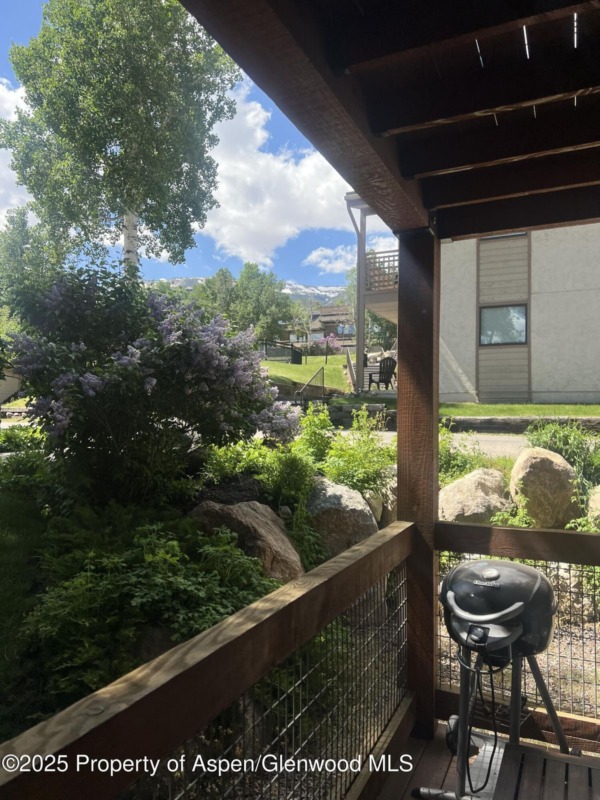Snowmass_Village_condo_for_sale_35_Campground_Lane_E4_2_KLMRealEstate-1