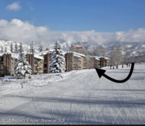 Snowmass_Village_condo_for_sale_855_Carriage_Way_103_7_Compass