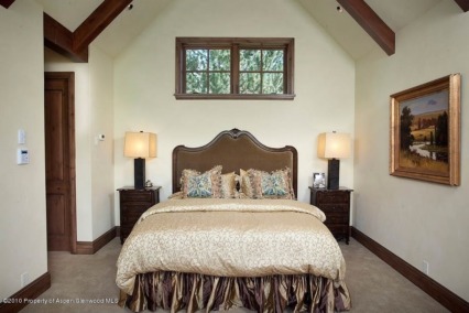 Aspen_Co_duplex_for_sale_813_Bonita_Drive_5_DouglasElliman