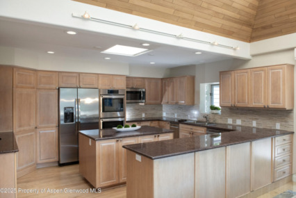 Aspen_Co_halfduplex_for_sale_1417_Sierra_Vista_Drive_6_Compass