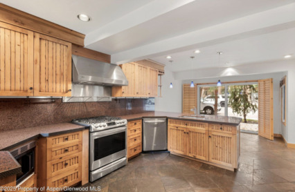 Aspen_Co_condos_for_sale_814_W_Bleeker_Street_E5_2_ColdwellBankerMM