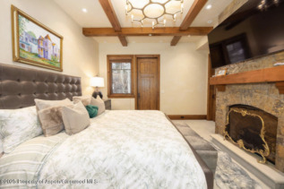 Aspen_Co_duplex:halfduplex_for_sale_1395_Snowbunny_Ln_7_AspenLuxurySales