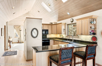 Aspen_Co_homes_for_sale_333_W_HOPKINS_Avenue_6_ColdwellBankerMM