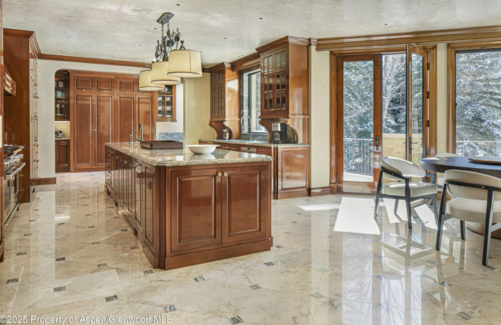 Aspen_Co_homes_for_sale_64_Pitkin_Way_4_AspenSnowmassSothebys-1
