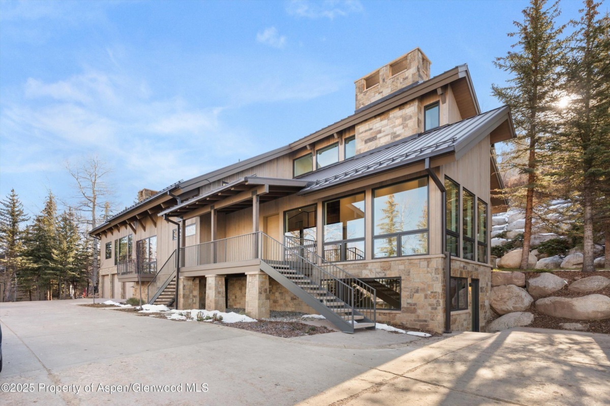 383 Ridge Rd Home in Snowmass Village Sells for $9.27M/$1,879 SF Unfurn Image