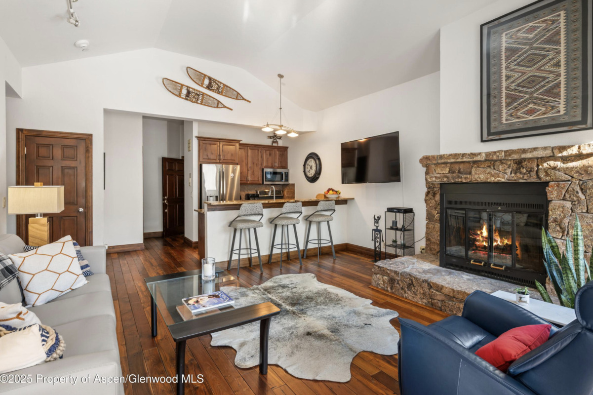 Snowmass Village’s Chamonix Penthouse Condo Unit Aa-50 Sells for $2.15M/$1,944 SF Furn Image
