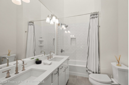 Snowmass_Village_condo_for_sale_294_Snowmass_Club_Circle_1209_4_DouglasElliman