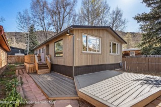 Aspen_Co_homes_for_sale_219_Cottonwood_Lane_1_DouglasElliman