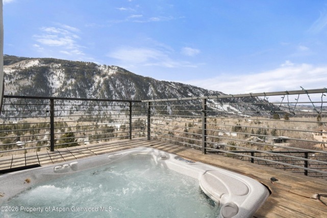 Aspen_Co_homes_for_sale_40_Mountain_Laurel_Lane_9_MontHausInternationalRealty
