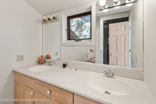Aspen_Co_townhomes_for_sale_100_N_Eighth_Street_24_9_ColdwellBankerMM