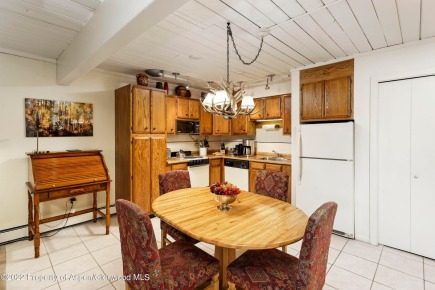 Snowmass_Village_condo_for_sale_30_Anderson_Lane_710_6_AspenSnowmassSothebys
