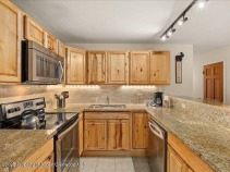 Aspen_Co_condos_for_sale_35_Lower_Woodbridge_Road_171_4_AspenSnowmassSothebys