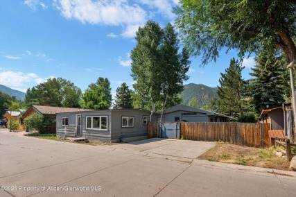 Aspen_Co_homes_for_sale_306_Oak_Lane_9_ColdwellBankerMM