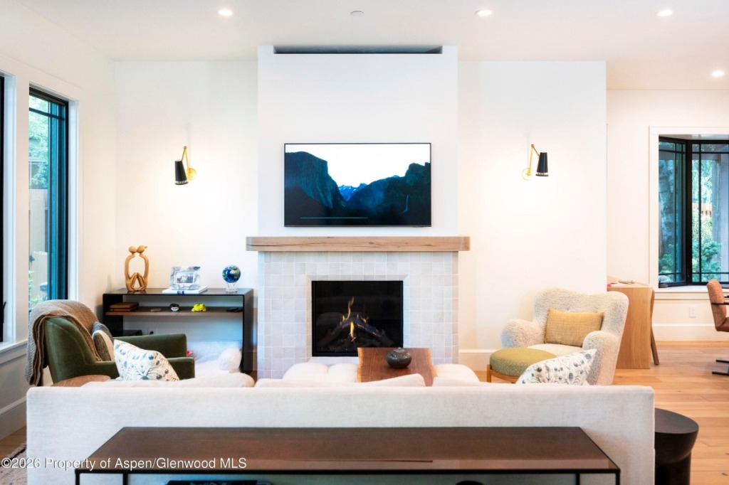 Aspen_Co_townhomes_for_sale_1263_Bunny_Court_Unit_1_5_Compass-1