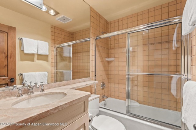 Aspen_Co_townhomes_for_sale_851_Ute_Avenue_B_10_Engel&Volkers