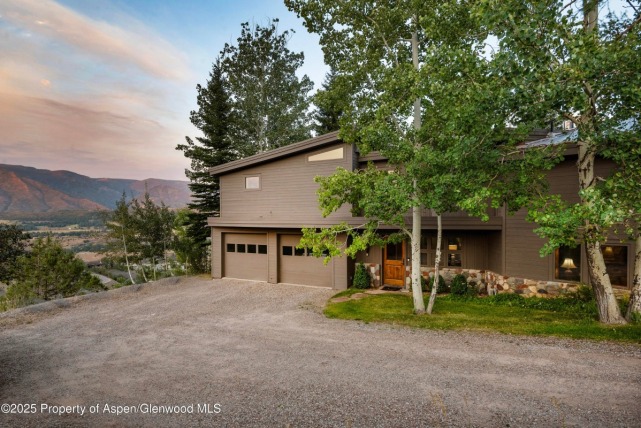 Aspen_Co_homes_for_225_Solar_Way_10_ColdwellBankerMM
