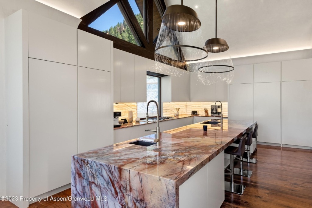 Aspen_Co_homes_for_sale_1011_Ute_Avenue_6_AspenSnowmassSothebys-1
