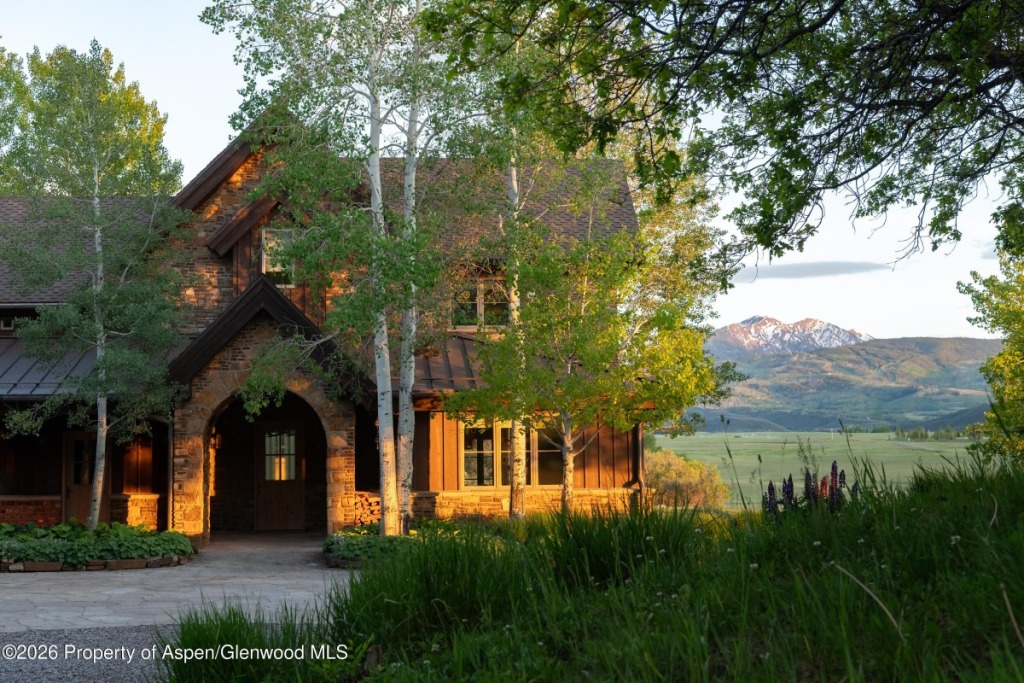 Aspen_Co_homes_for_sale_115_Meadowlark_Lane_1_DouglasElliman-1 Aspen_Co_homes_for_sale_115_Meadowlark_Lane_1_DouglasElliman-1